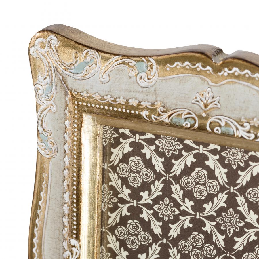 Shaped picture frame